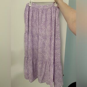 NWOT. Riley & Rae Printed Maxi Skirt! Size: M.